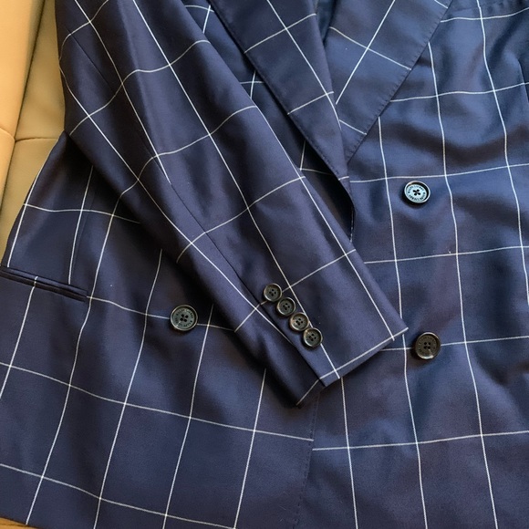 Blazer - Picture 4 of 9